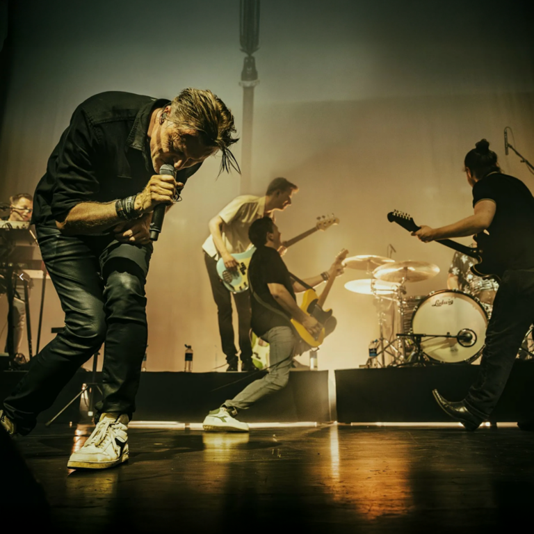 IOS – IsOokSchitterend – Clubtour 8 — Muziek in Haarlem